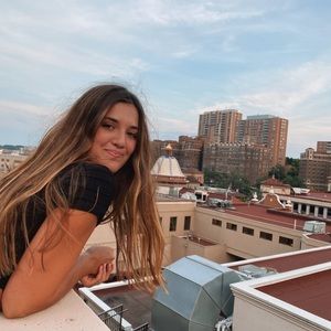 Meet your Posher, Noelle